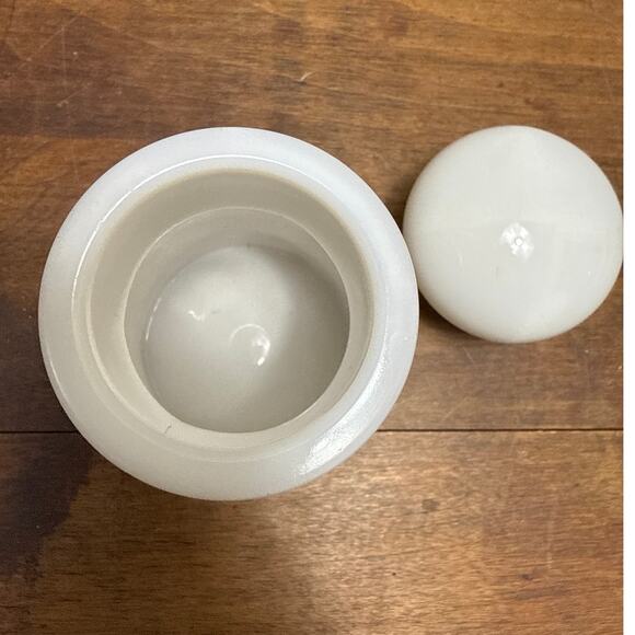 Vintage Apothecary Spice Jar Canister Container Lidded Milk Glass Belgium MCM - Picture 4 of 11